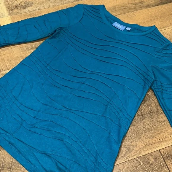 Long Sleeved Shirt - Picture 1 of 2